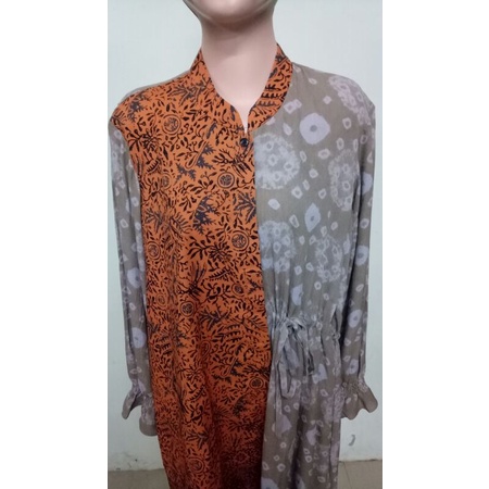 Atasan Blouse Jumputan Kombinasi Batik (S) - Gambar 3